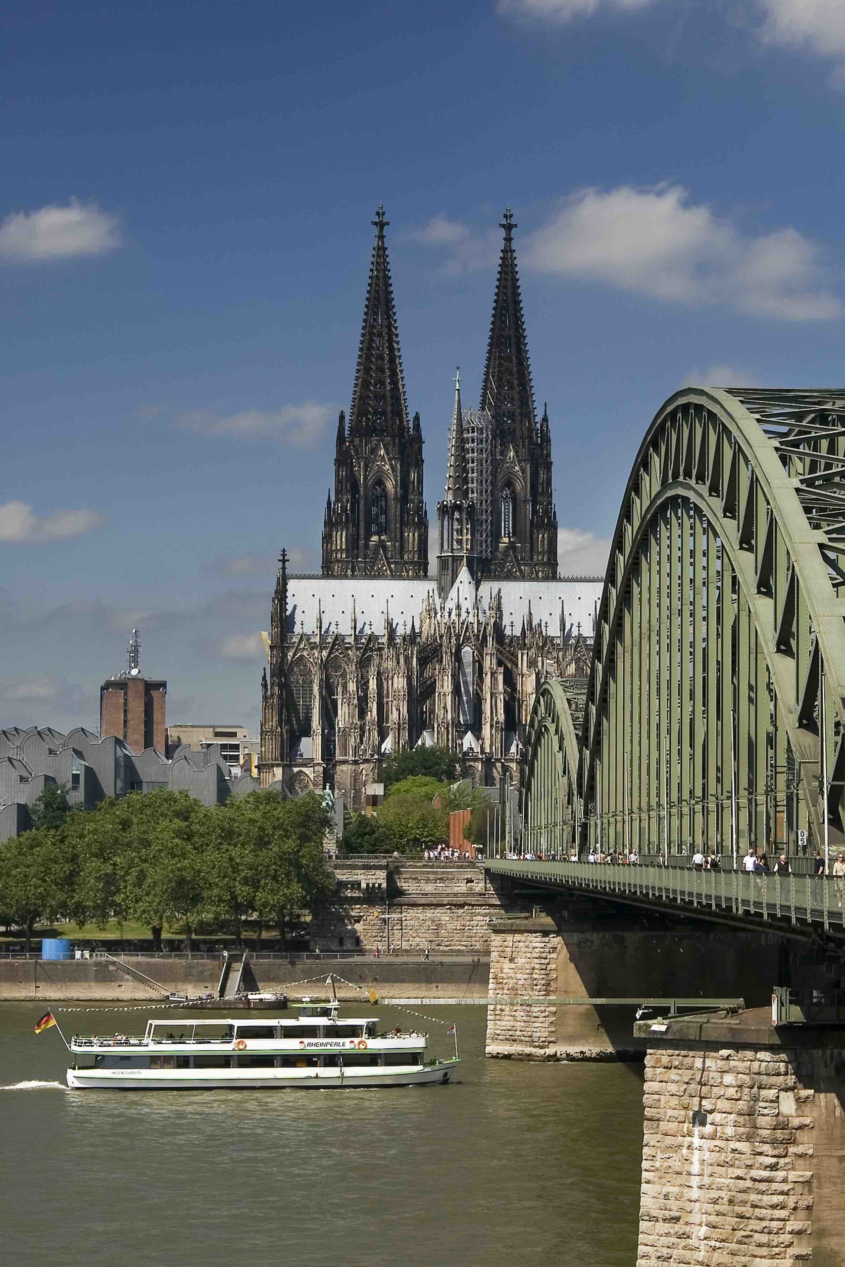 Kˆlner Dom Köln ist bereit für Veranstaltungen