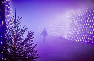 elfplus+ inszeniert den Kölner Blackfoot Beach als Winterlandschaft