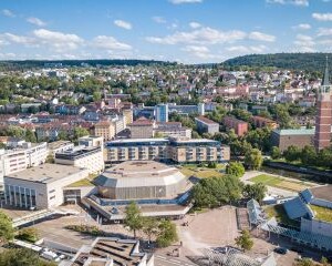 CongressCentrum Pforzheim CCP Luftansicht mit Waisenhausplatz - Foto Samsony